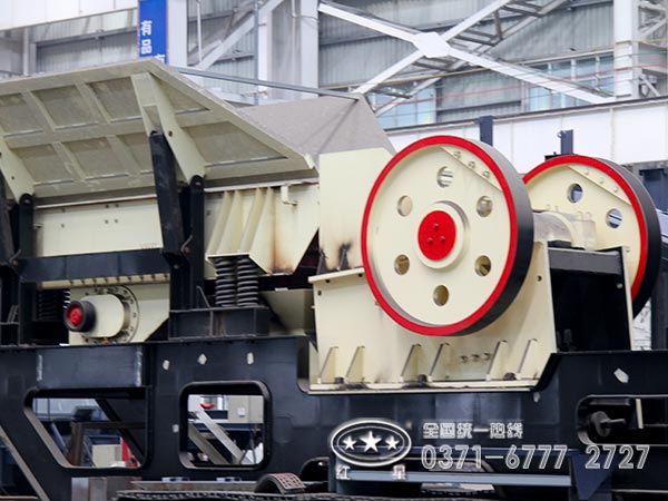 鄂式车载移动破碎机 鄂式车载移动破碎机