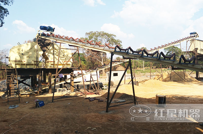 反击式破碎机作业图 反击式破碎机作业图