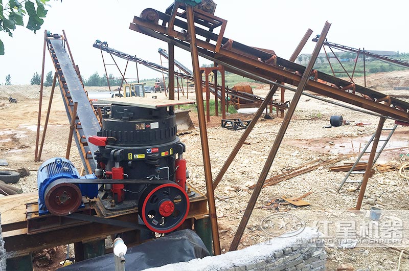 液压圆锥破碎机作业现场 液压圆锥破碎机作业现场