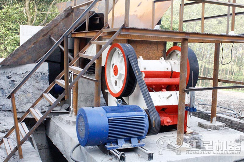 750颚式破碎机作业现场图 750颚式破碎机作业现场图