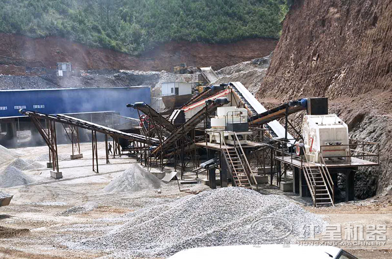 石渣破碎现场图片 石渣破碎现场图片